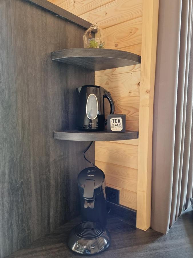 Chalet met Sauna en Airconditioning Sint-Annaland Buitenkant foto